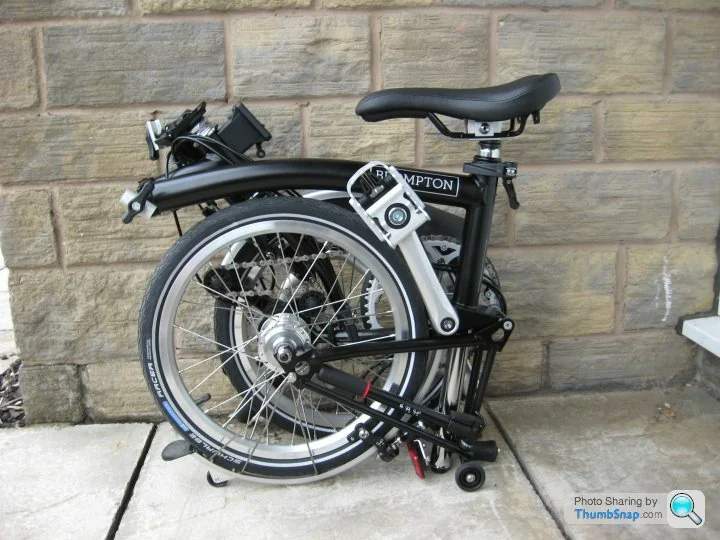 Visual for this record: Brompton built the SX40 for a camera, not a screen